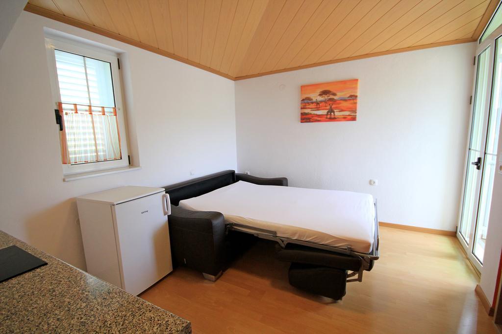 Apartment Vucic Makarska Exterior photo