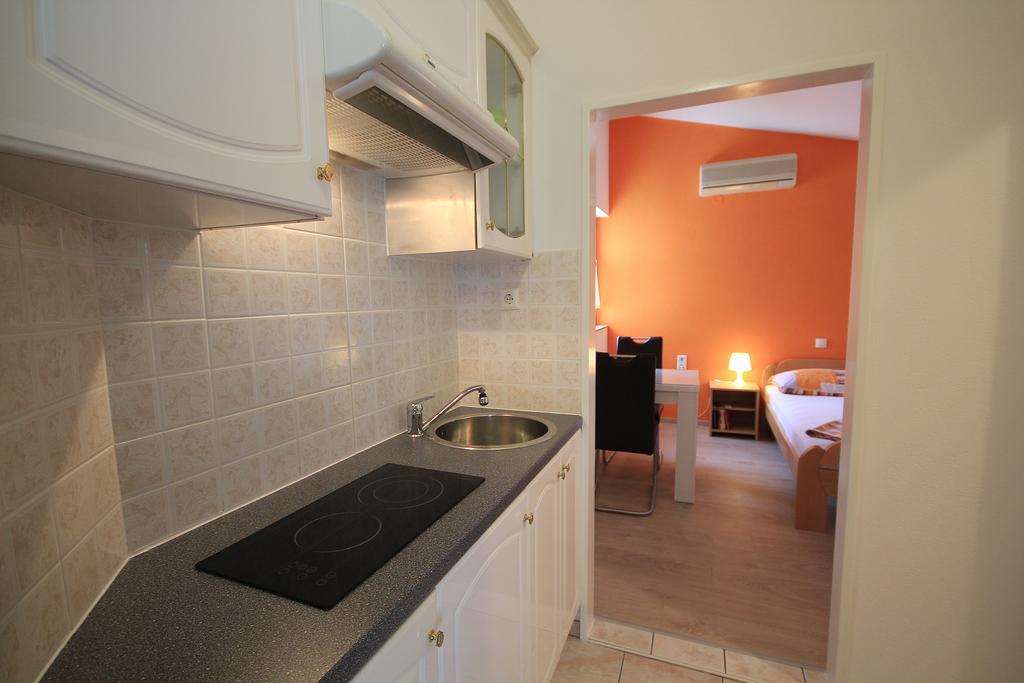 Apartment Vucic Makarska Exterior photo